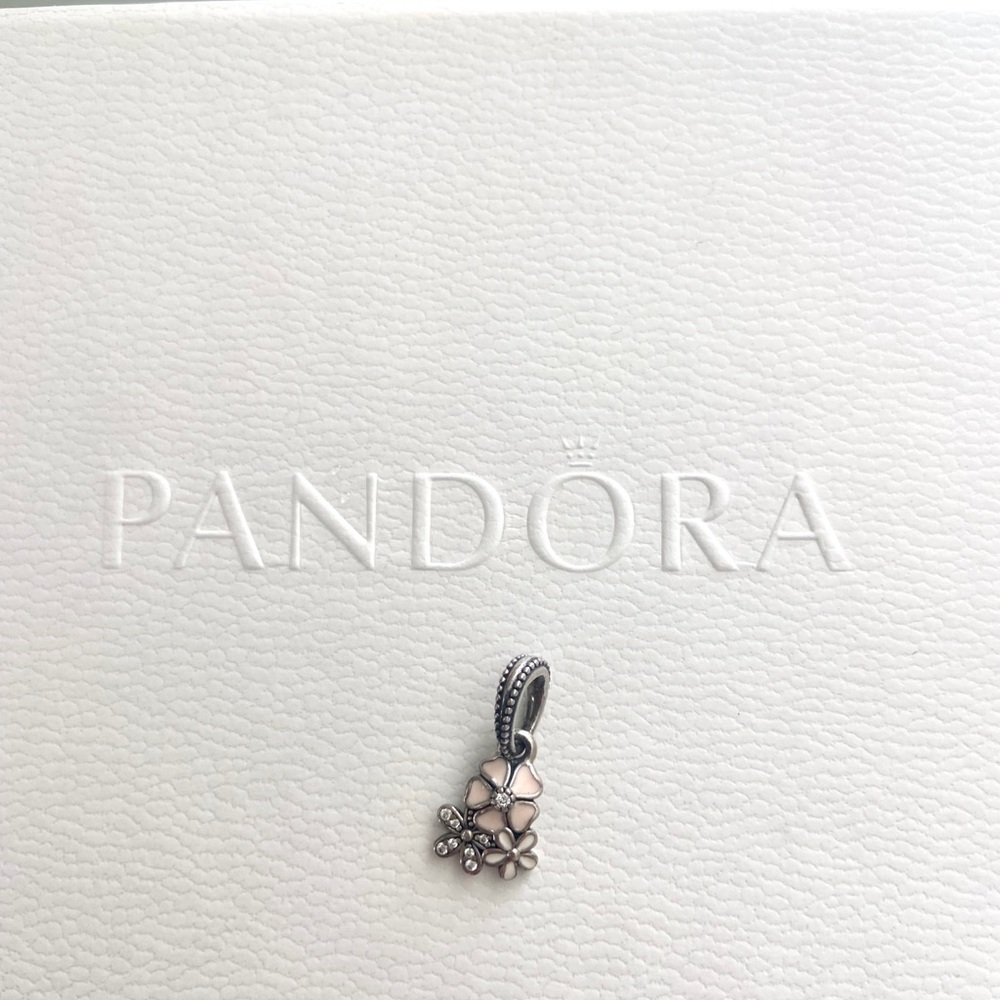 Pandora Spring Charm